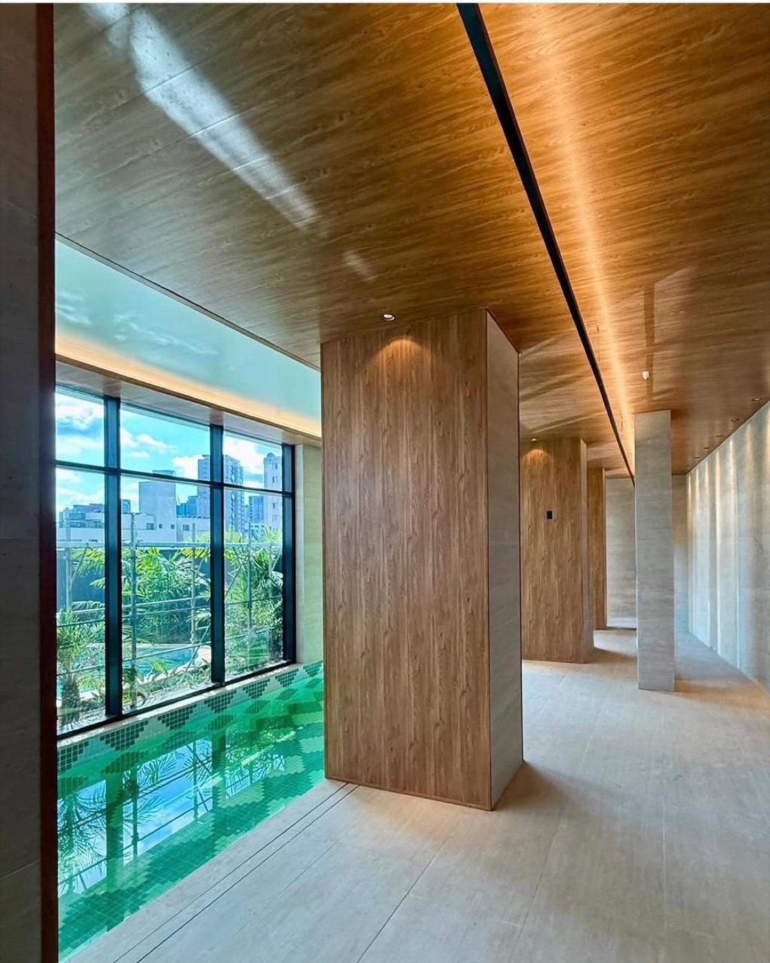 Sauna com revestimento amadeirado Vinil Rio